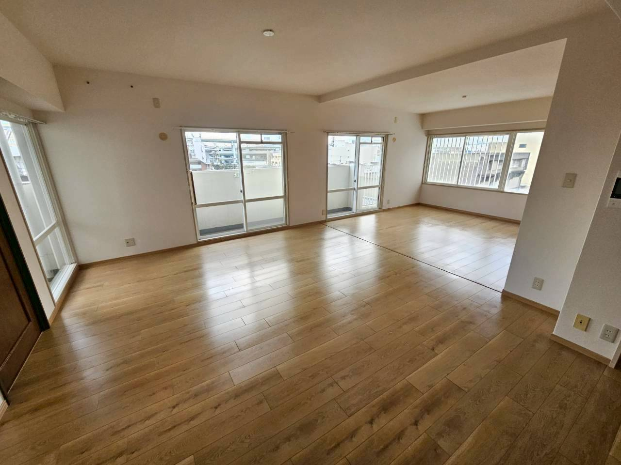 ハイツ住吉川公園の居間・リビング