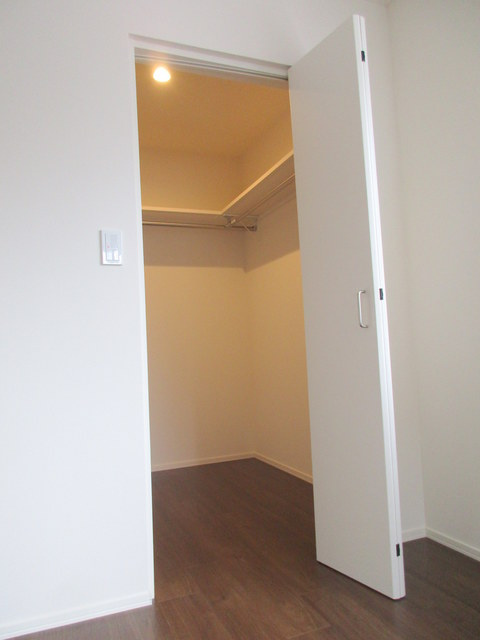 グランディ　Ｉｃｈｉｋａｗａの収納|★ウォークインクローゼット２帖★