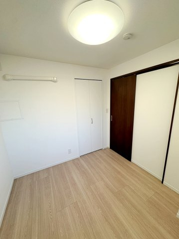 ライオンズマンション西新井の洋室