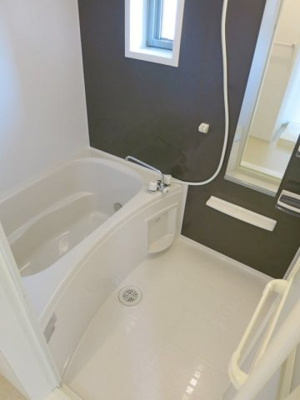 【浴室】 | 向日葵の花 | お風呂で日々の疲れを落としましょう