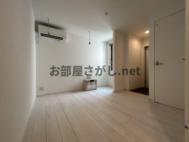 バズ西台Ⅱの居間・リビング