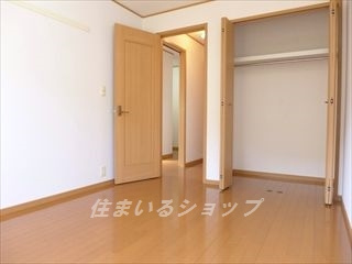 ガーデン　オランジェの寝室|クローゼットあり