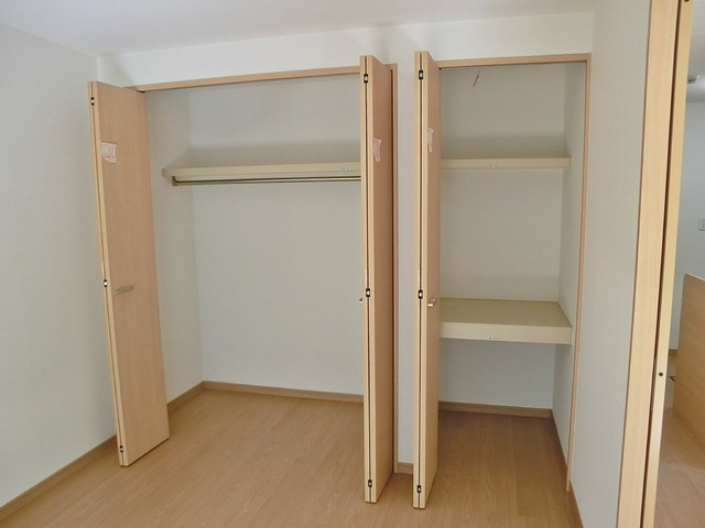 グランデールの収納|洋室にある収納スペースです。