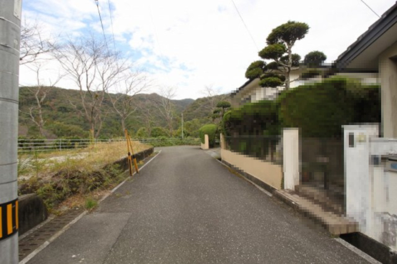 加賀野井2丁目　建築条件付　売土地　の前面道路含む現地写真