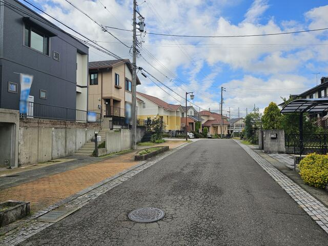 瑞浪市学園台２丁目の前面道路含む現地写真|前面道路