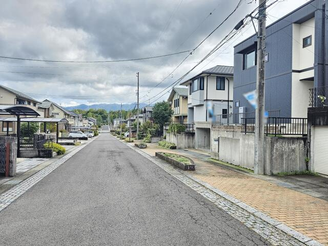 瑞浪市学園台２丁目の前面道路含む現地写真|前面道路