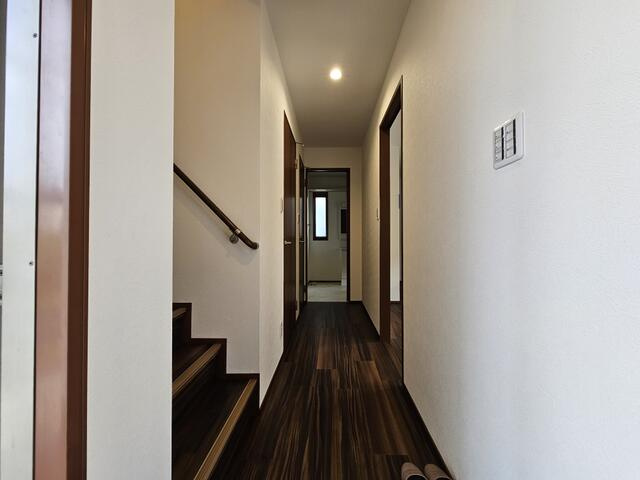 瑞浪市学園台２丁目の玄関|室内