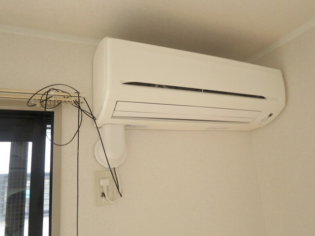 チェリーハウスの設備|エアコンがあるので、夏もへっちゃらです♪