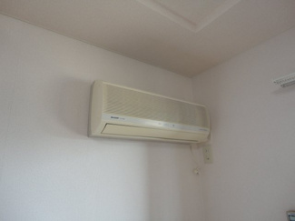 【設備】 | ＡＵＴＨＯＲ千草　Ⅱ | エアコン