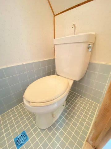 高丸7丁目貸家のトイレ
