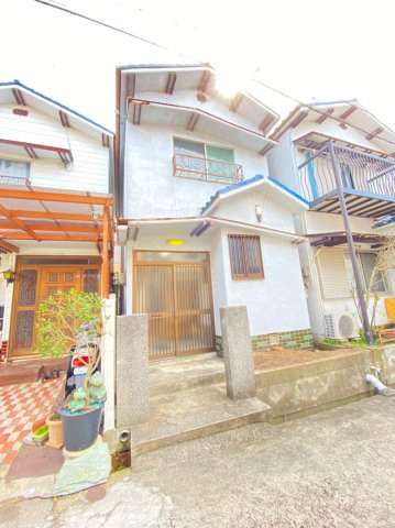 高丸7丁目貸家の外観