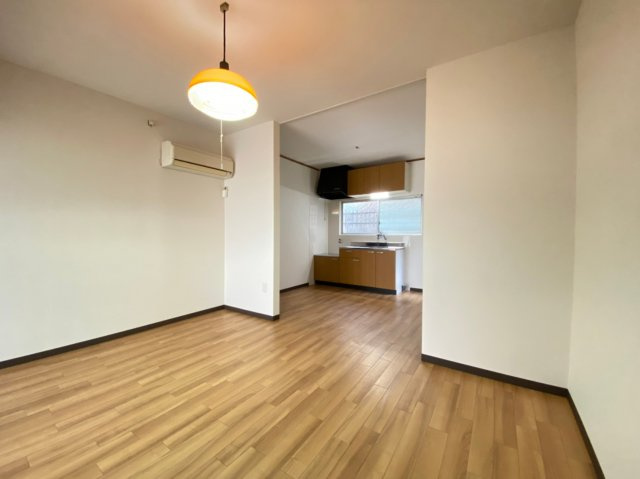 高丸7丁目貸家の居間・リビング