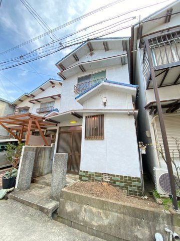 高丸7丁目貸家の外観