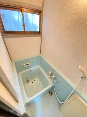 高丸7丁目貸家の浴室