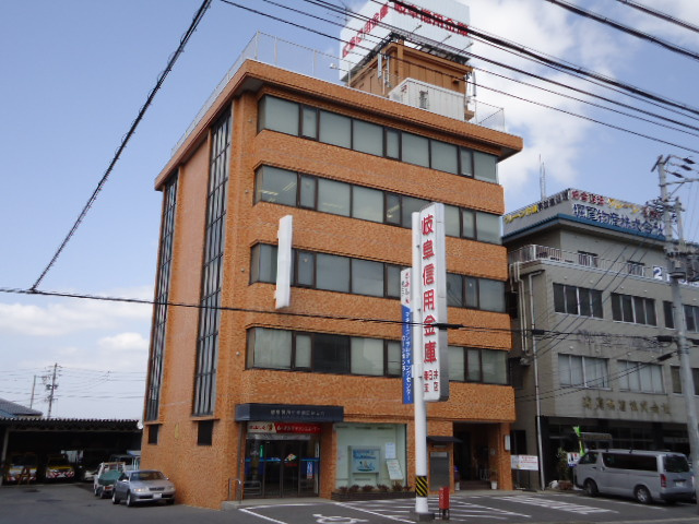 Ｂｅｌｌ　Ｃｒａｎｅ（ベルクレイン）の周辺|岐阜信用金庫春日井支店まで560ｍ