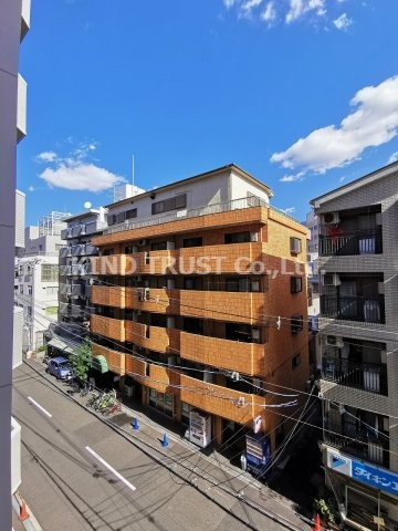 SERENiTE天六西のバルコニー|バルコニーからの眺めを楽しみながら食事をしませんか