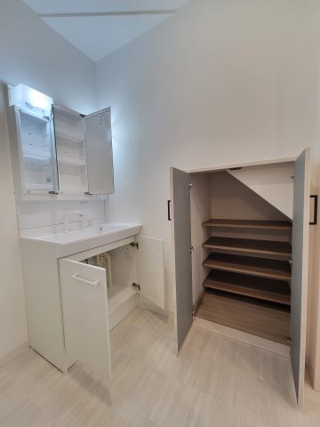 松江1区画（716-27）・新築戸建の洗面所