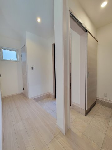 松江1区画（716-27）・新築戸建の玄関