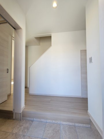 松江1区画（716-27）・新築戸建の玄関