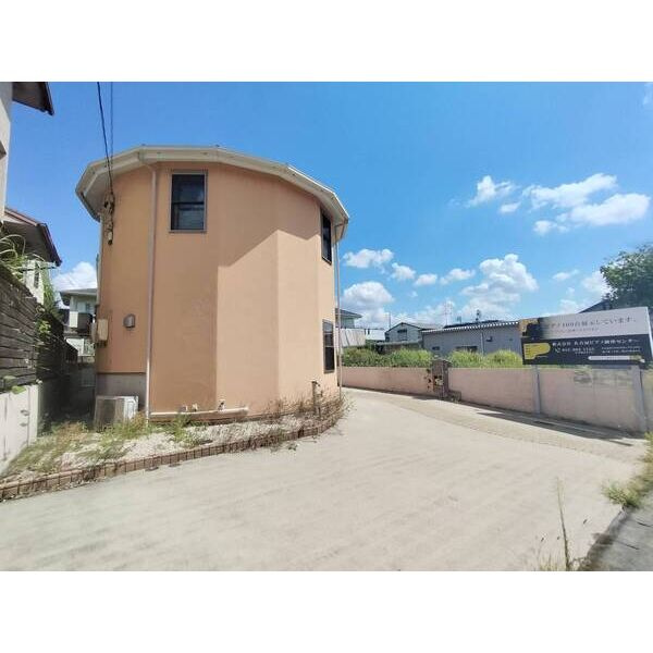 緑区神沢2丁目のお店の外観