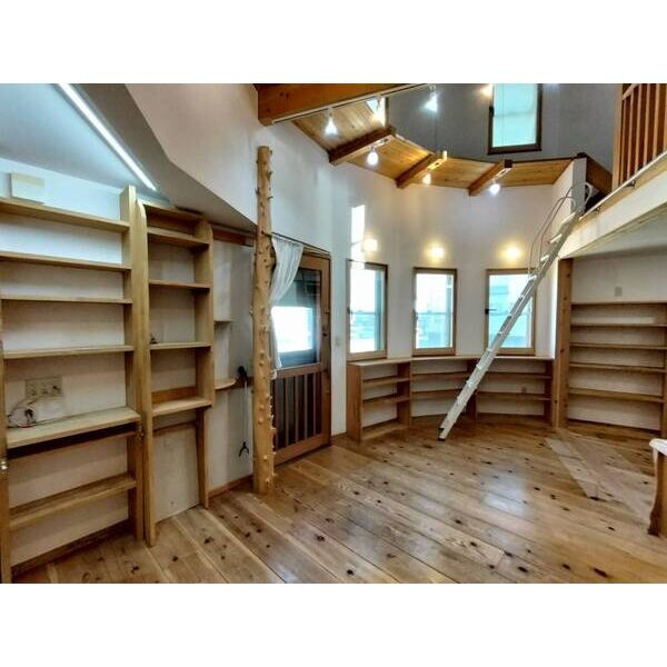 緑区神沢2丁目のお店の内装