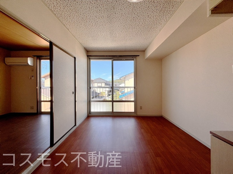 プレジール吟風の居間・リビング