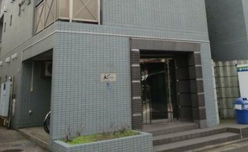 レジデンス宝のエントランス