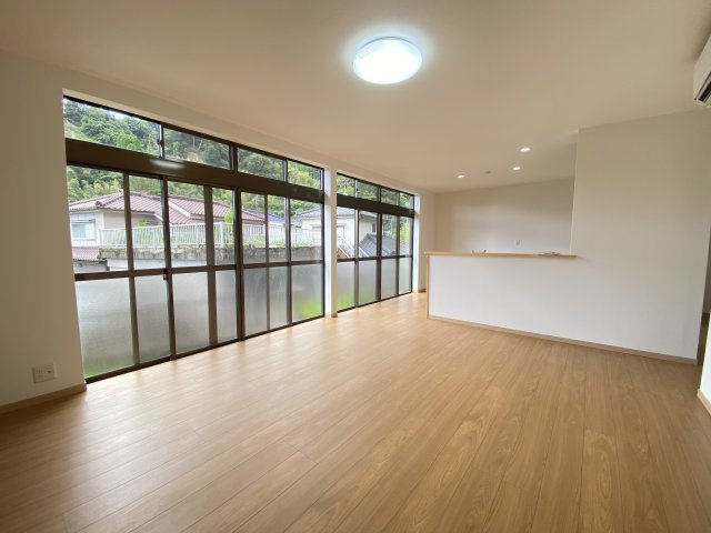 伊敷7丁目　中古戸建ての居間・リビング