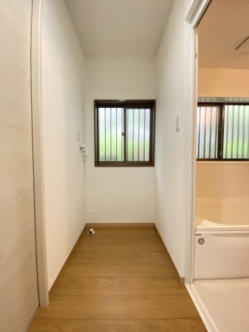 伊敷7丁目　中古戸建ての洗面所