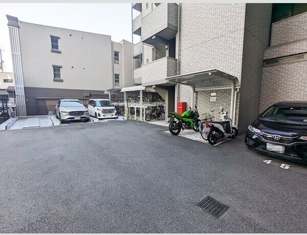 エスリード門真元町の駐車場
