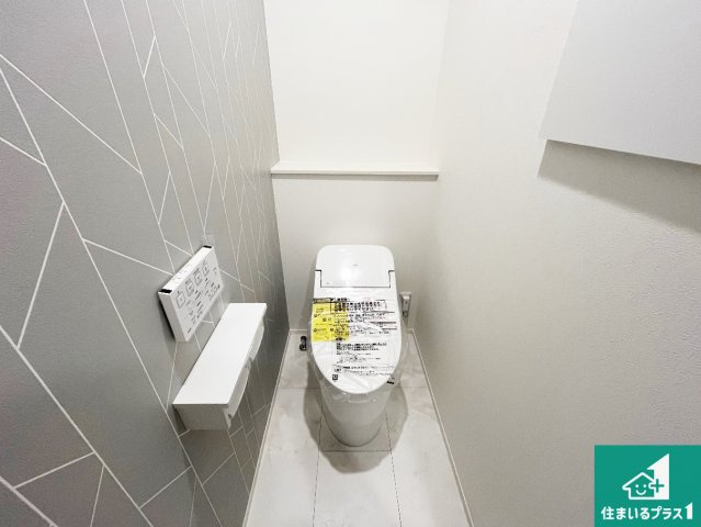 加古川市尾上町池田　新築一戸建てのトイレ|1・2階の2ヶ所にあるので、朝の忙しい時間の順番待ちもなく、深夜の利用にも大変便利です。