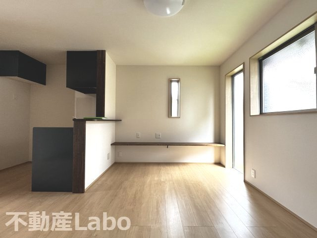 ワンにゃんハウスティラーノ１番館　Bの居間・リビング