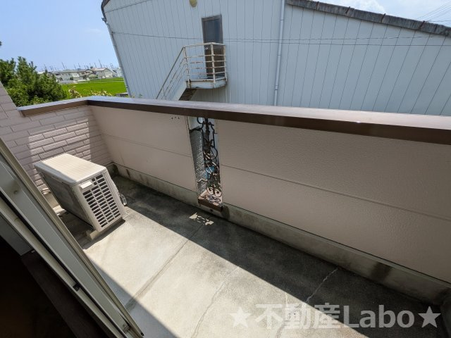 ジュネスのバルコニー