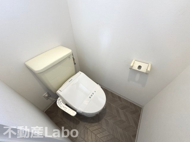 徳島市中洲町３丁目の賃貸マンションのトイレ