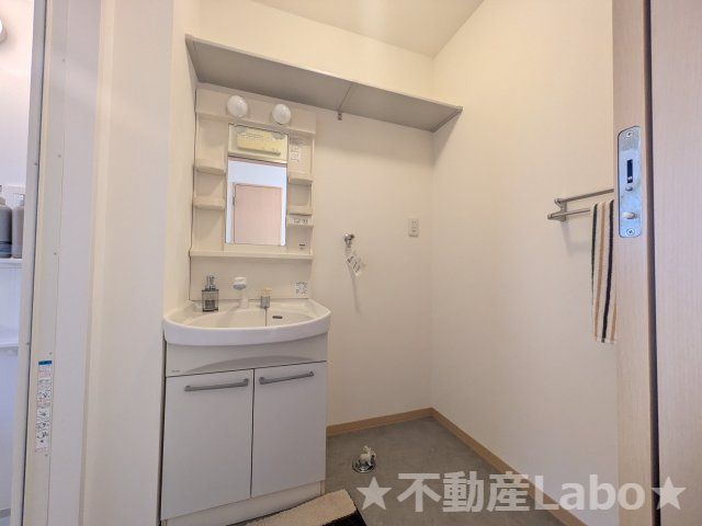 シャーメゾン川内Bの洗面所