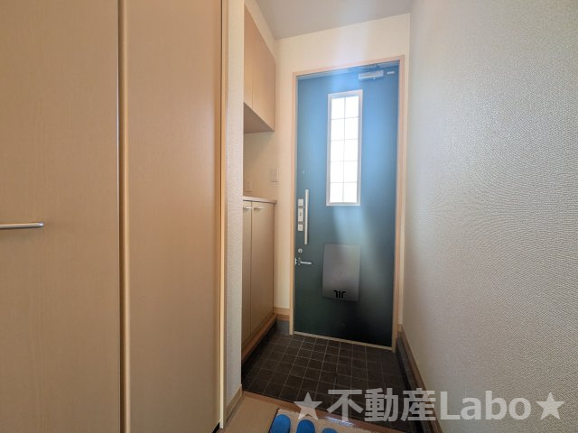 シャーメゾン川内Bの玄関