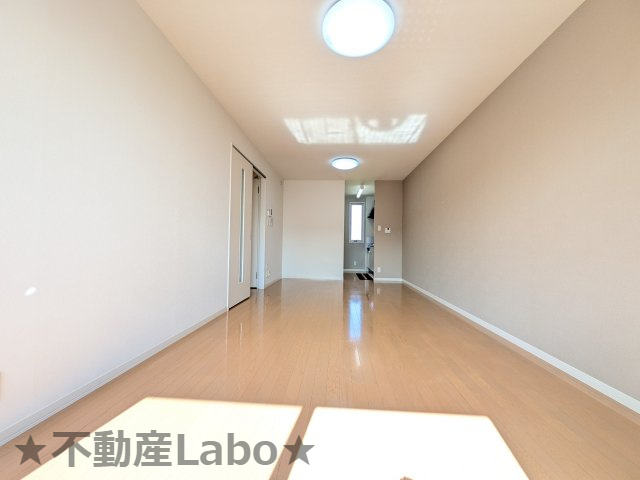 シャーメゾンディアス川内Bの居間・リビング