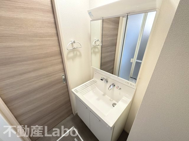 徳島市沖浜町栄開のアパートの洗面所