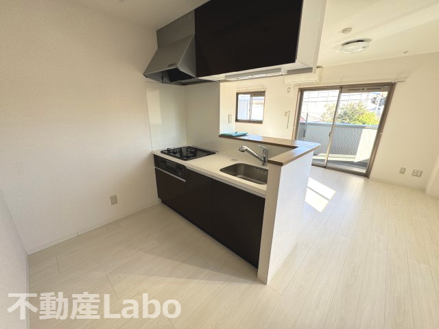 徳島市沖浜東２丁目の賃貸マンションのキッチン