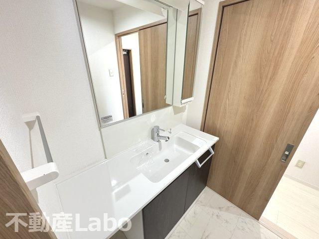 徳島市沖浜東２丁目の賃貸マンションの洗面所