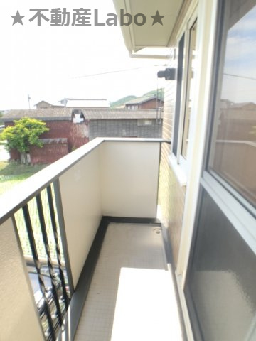 ロイヤルコートB棟　B1のバルコニー