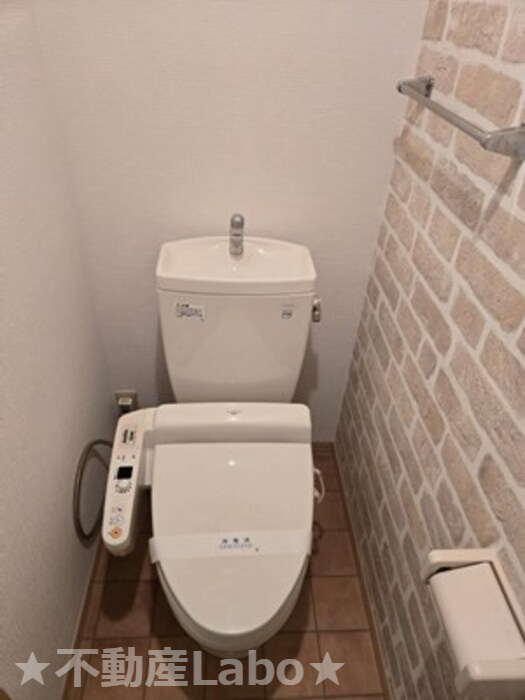 ロイヤルコート A102のトイレ