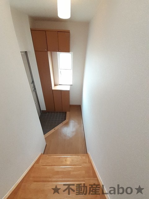 ソルトレジデンスA　の玄関