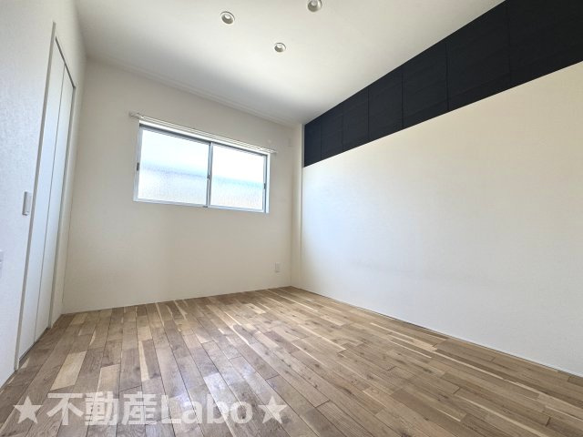 徳島市南沖洲１丁目のアパートの洋室
