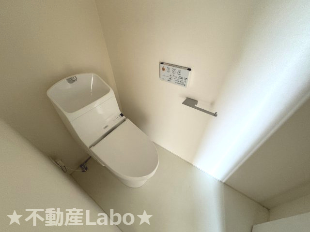 徳島市南沖洲１丁目のアパートのトイレ