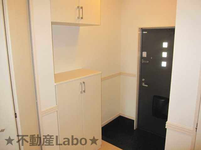 メルヴィーユ脇町の玄関