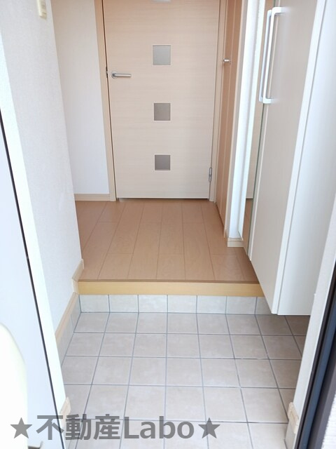 フォレストヴィラAの玄関