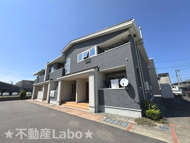 徳島市金沢２丁目のアパートの駐車場