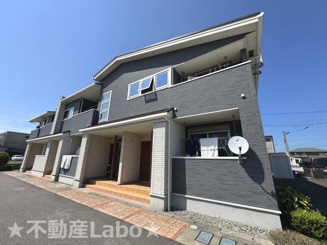 徳島市金沢２丁目のアパートの外観