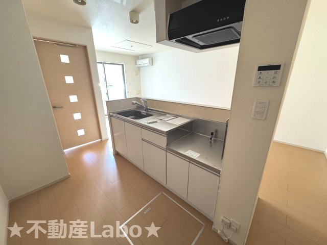 徳島市金沢２丁目のアパートのキッチン